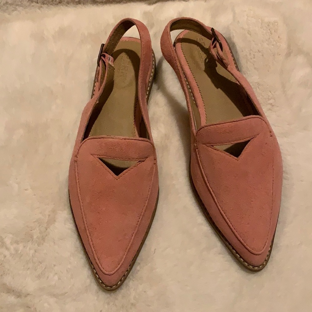 Women’s suade Sperry flats